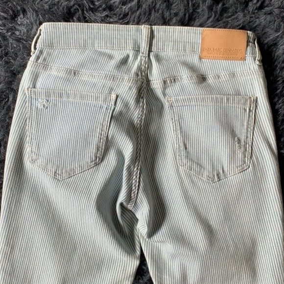 ZARA Basic Denim Mid Rise Straight Leg Pinstriped Blue Jeans Size 6 - Picture 4 of 5